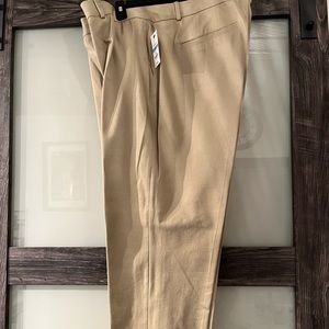 NWT Petite Short Khaki Trousers